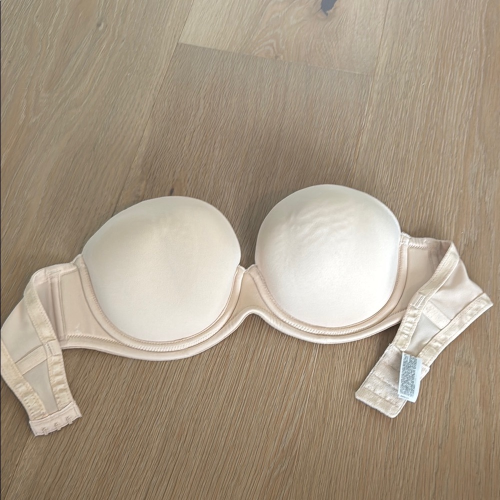 Wacoal strapless red carpet bra C34